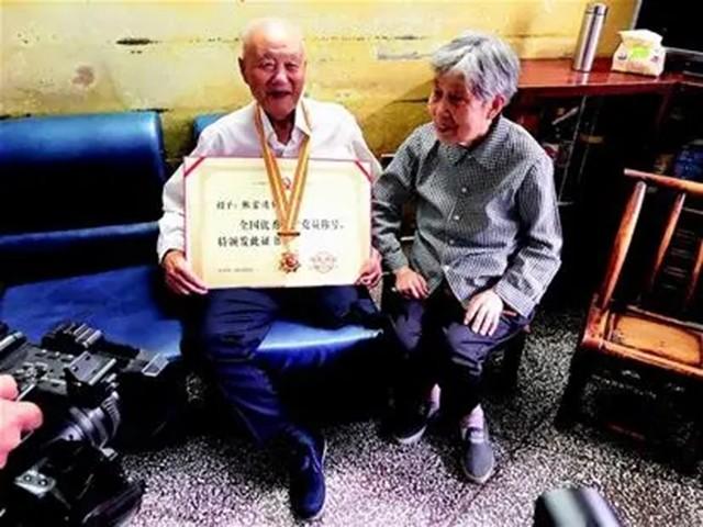 国家为什么取消特等功，深度解析背后的原因，国家取消特等功背后的原因深度解析