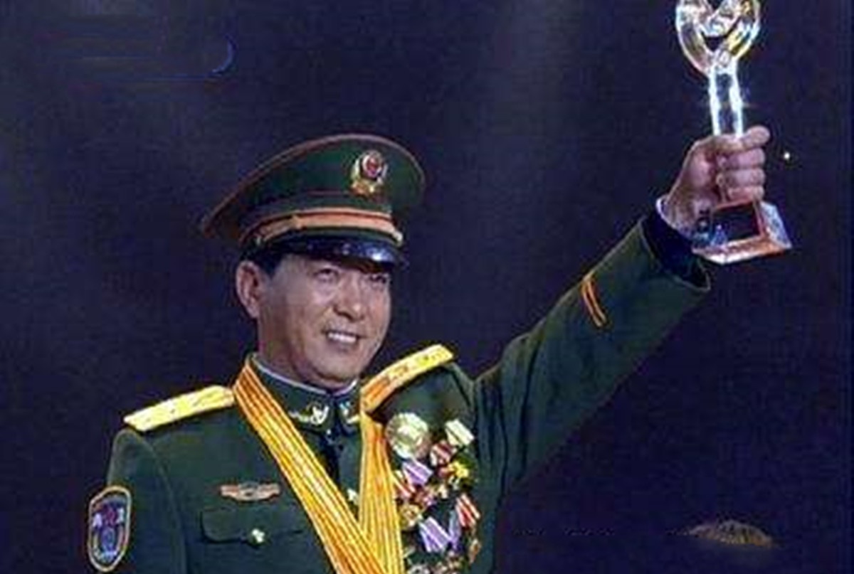 感动中国丁晓兵，一位英雄的多彩人生，感动中国，丁晓兵——英雄的多彩人生