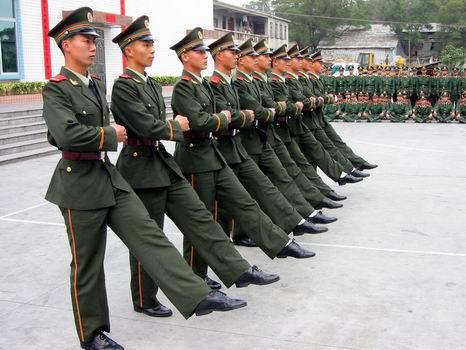 中国武警衣服图片，历史、种类与功能，中国武警衣服，历史、种类、功能详解及图片展示