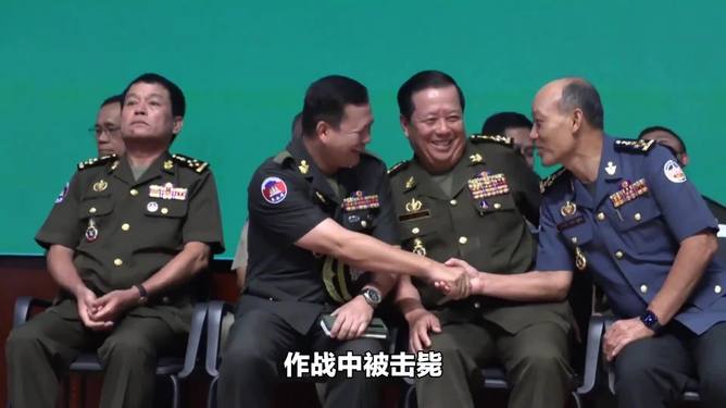 集团军司令是中将吗？解析军衔与职务之间的关系，解析军衔与职务关系，集团军司令的军衔是否为中将？