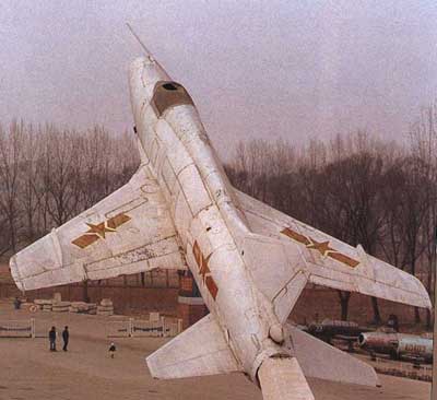 歼-12轰炸机，中国空军力量的璀璨明珠，歼-12轰炸机，中国空军力量的骄傲明珠