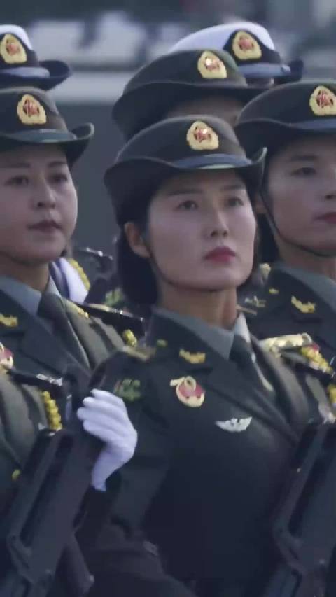 中国女兵图片大全，高清壁纸展示，中国女兵高清壁纸大全，英勇风采展示