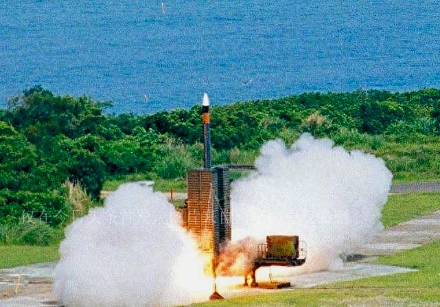 歼16对标的外国机型深度解析，歼16对标外国机型全面解析