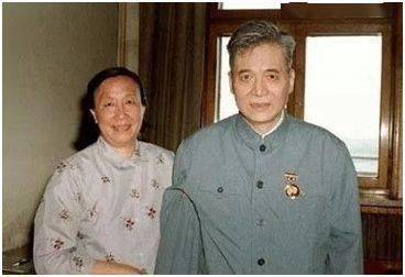 邓稼先与夫人，一段不朽的英雄传奇，邓稼先与英雄夫人的传奇故事