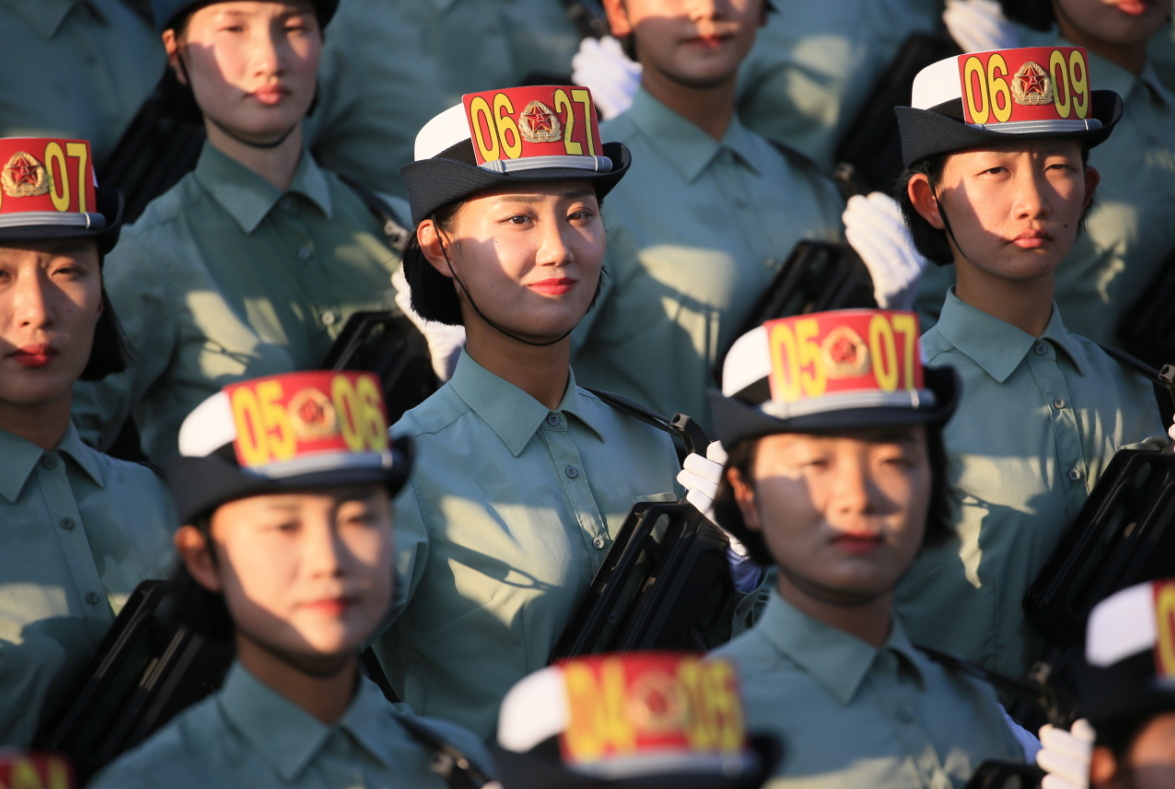 中国女兵方队阅兵仪式，荣耀与力量的展现，中国女兵方队阅兵仪式，荣耀与力量的璀璨展现