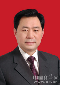 聂福如，一位引领时代的先锋人物，聂福如，时代先锋，引领风潮