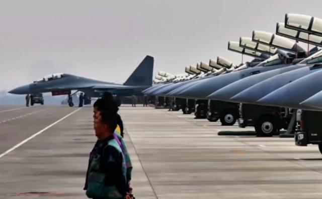 中国引进的苏-30，性能优势与战略价值分析，苏-30性能优势与战略价值深度解析，中国引进的决策背后之道