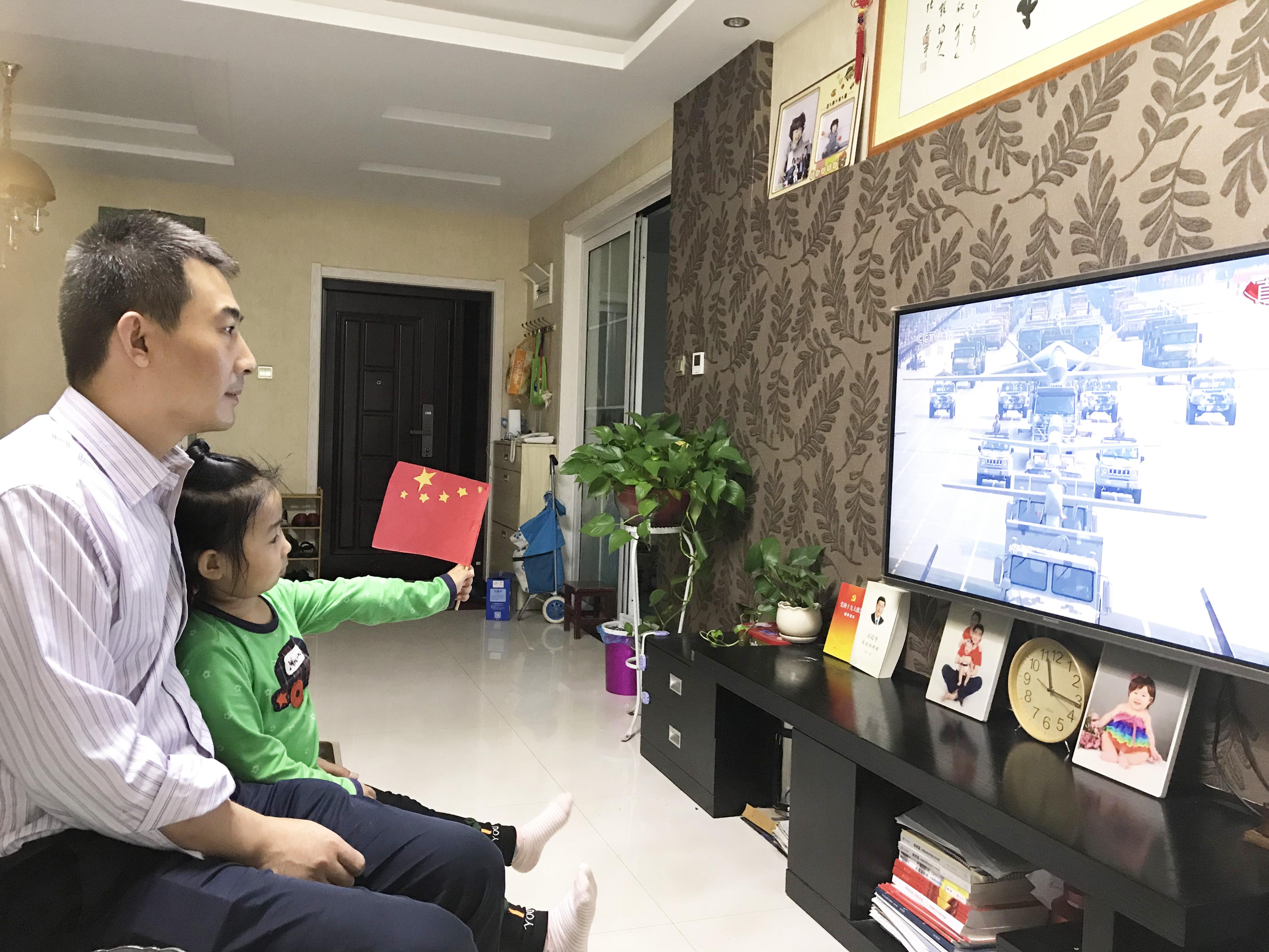 国庆70周年大阅兵感受，荣耀与力量的展现，国庆70周年大阅兵，荣耀与力量的辉煌展现