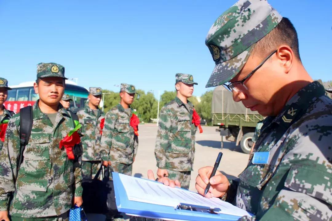 集团军是副兵团么，深度解析两者的概念与差异，集团军与副兵团概念深度解析，两者差异解析