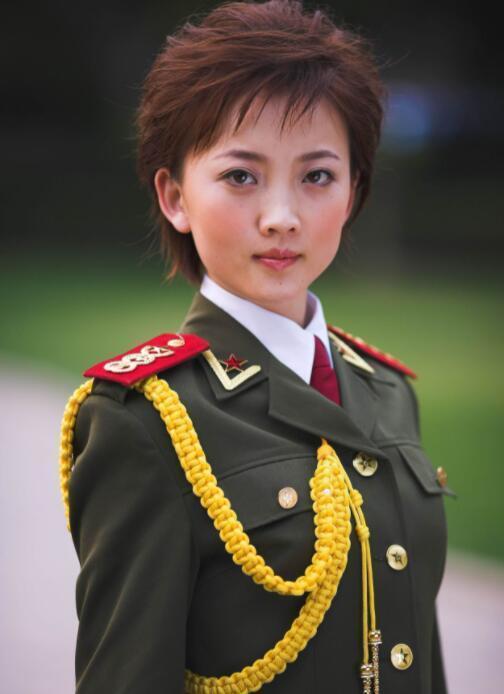 丁晓君个人资料