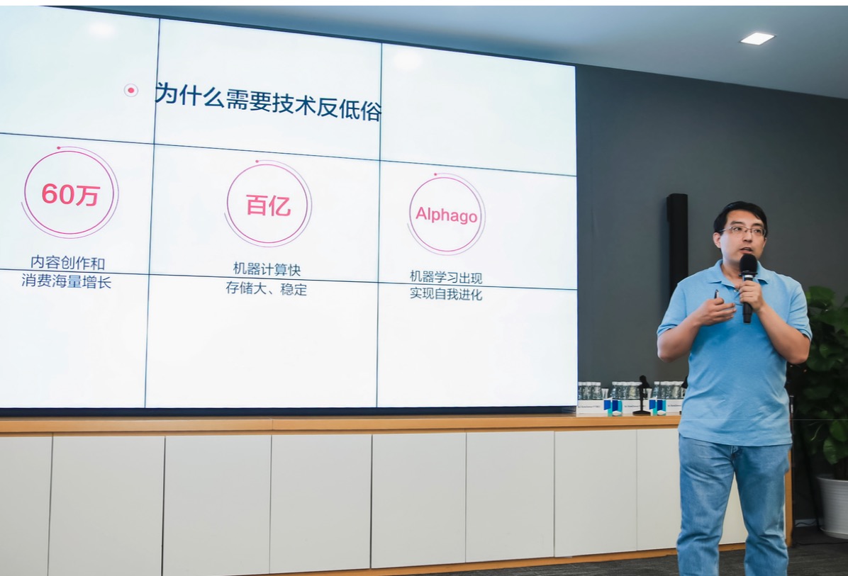 今日头条新闻之星，杨忠霖的崛起与影响力解析，今日头条新闻之星杨忠霖，崛起与影响力深度解析