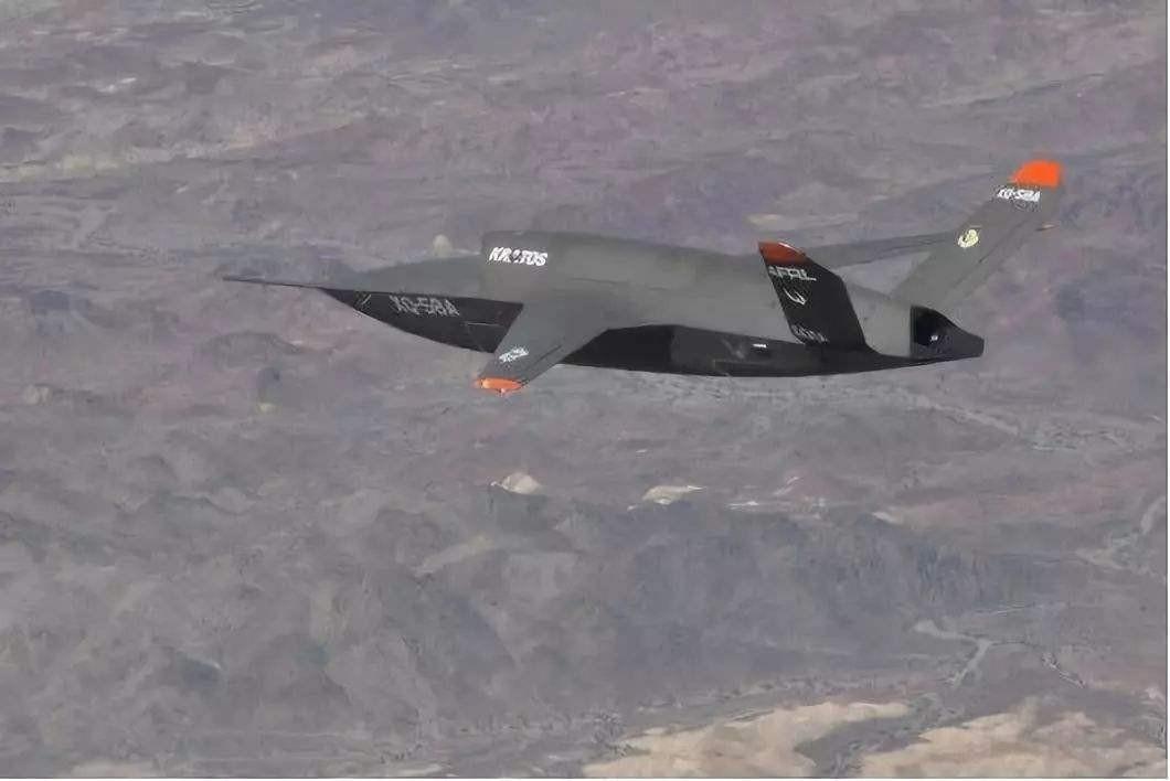 F-35战斗机座舱盖，技术革新与性能提升的关键要素，F-35战斗机座舱盖，技术革新与性能提升的核心要素
