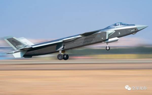 F16V与歼-20，两大空中巨擘的对比与探讨，F16V与歼-20，空中巨擘对比探讨
