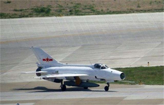 歼7型飞机谱系，探索中国航空工业的重要里程碑，歼7型飞机谱系，中国航空工业发展的里程碑