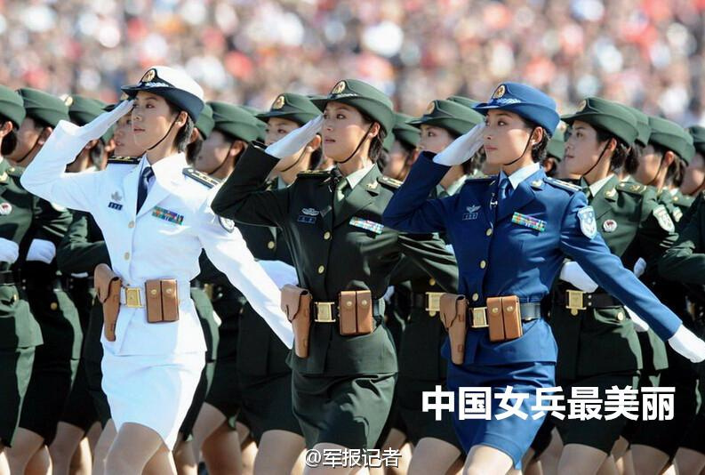 俄罗斯女兵阅兵仪式视频，展现力量与荣耀的瞬间，俄罗斯女兵阅兵仪式，力量与荣耀的震撼瞬间