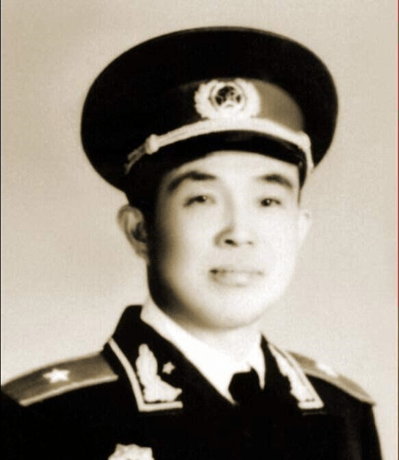 独臂将军丁小军，坚毅与荣耀的传奇人生，独臂将军丁小军，坚毅人生铸就荣耀传奇