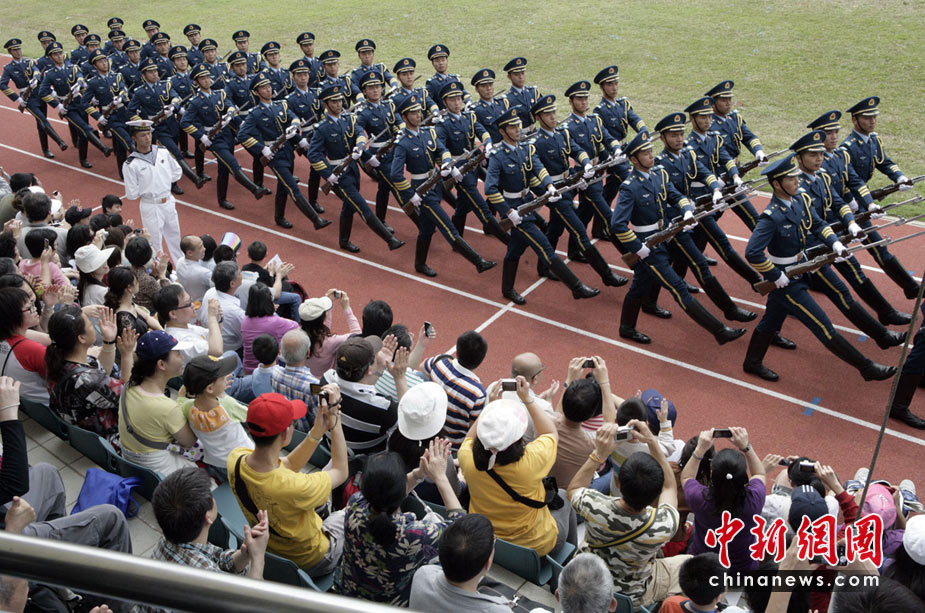 驻港部队三军仪仗队拒绝入场事件深度解析，驻港部队三军仪仗队拒绝入场事件内幕解析