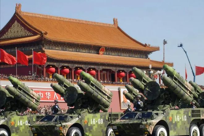 胜利70周年大阅兵观后感，荣耀时刻，铭记历史的力量，胜利70周年大阅兵，铭记历史的力量，荣耀时刻的震撼启示