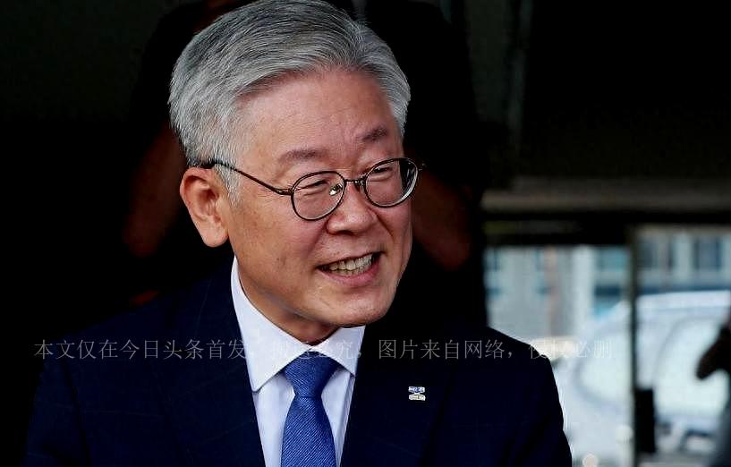 文在寅萨德立场急转，深度解析与背景探讨，文在寅萨德立场急转背后的深层原因与背景分析