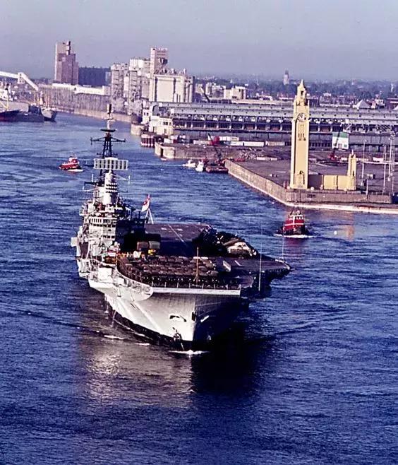 英国船坞登陆舰，探索其历史、特点与未来，英国船坞登陆舰，历史、特点与未来展望