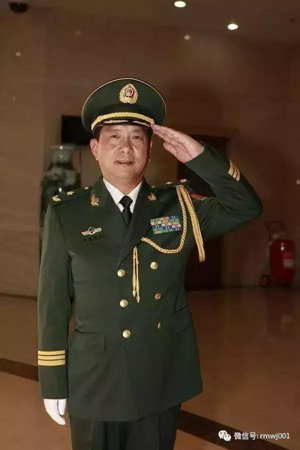 感动中国人物——丁晓兵，感动中国人物丁晓兵，英勇事迹激励人心