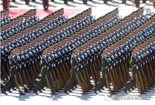 纪念十五周年阅兵式，回顾与致敬，十五周年阅兵式回顾，致敬荣耀时刻