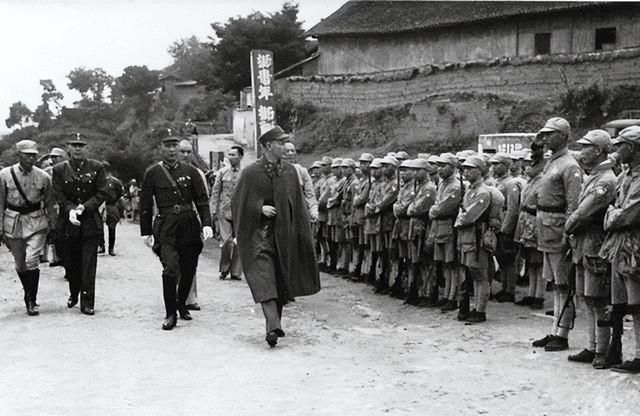蒋介石为什么会败退台湾，历史背景与深层原因解析，蒋介石败退台湾的历史背景与深层原因探究