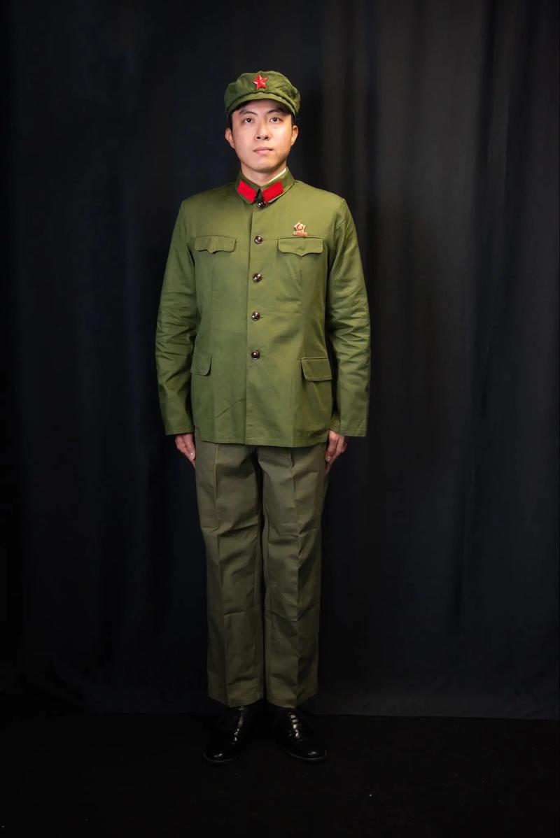 探索历史风貌，85式军装图片展示，85式军装图片展示，探索历史风貌