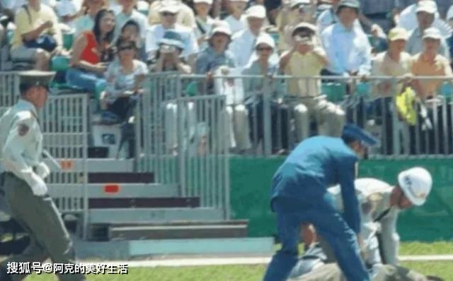香港回归10年阅兵仪式，回顾与前瞻，香港回归10年阅兵仪式，回顾辉煌历程，展望未来发展