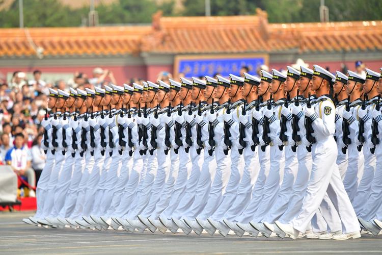庆祝中国人民解放军海军辉煌历程，70周年阅兵海军方队高清图集，庆祝中国人民解放军海军辉煌历程，70周年阅兵海军方队震撼瞬间回顾