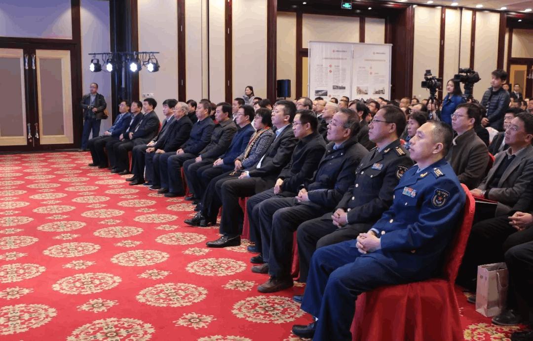 军转论坛自主，探索转型之路，共筑未来之光，军转论坛自主，探索转型之路，共筑未来之光之梦