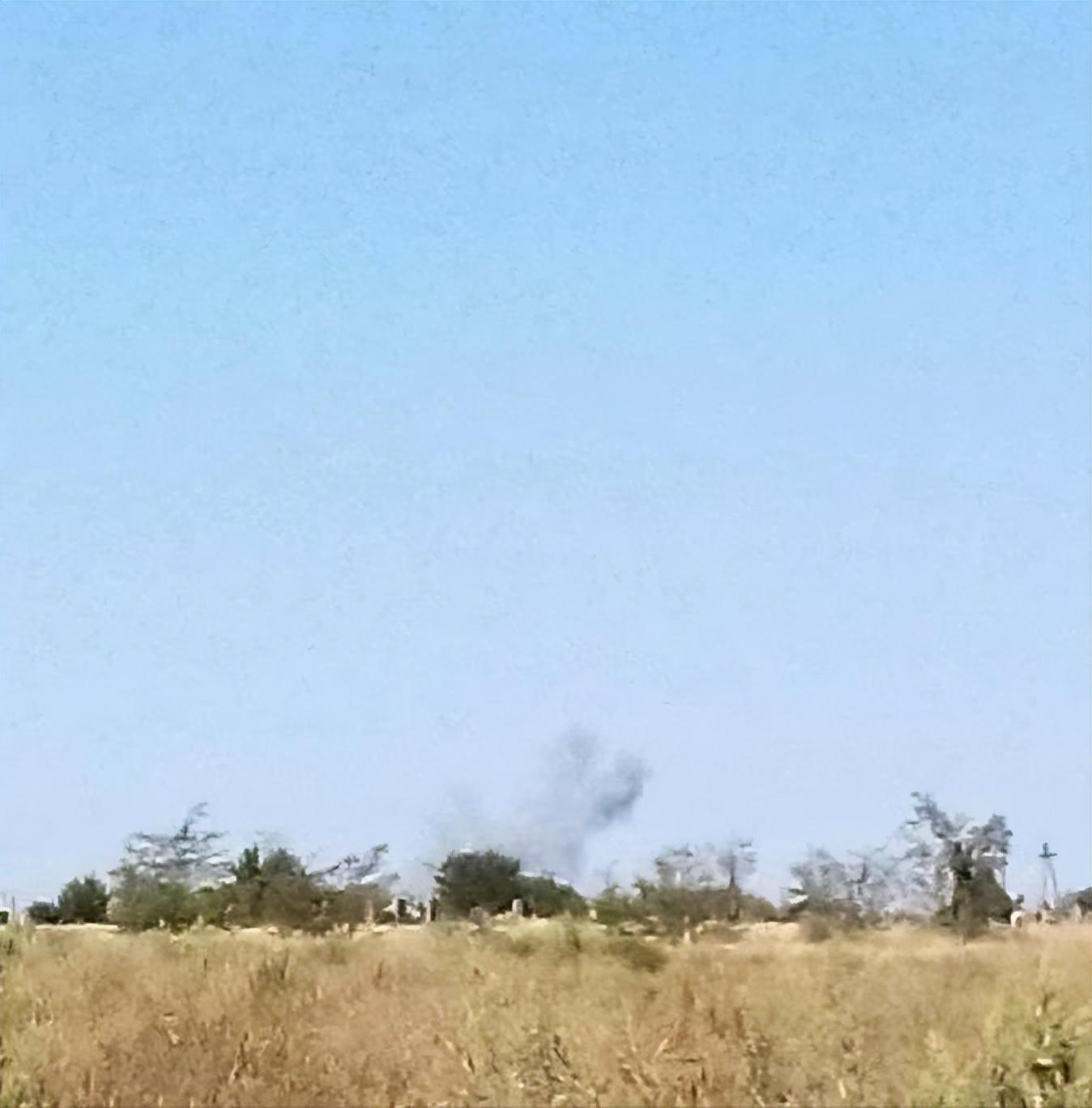 俄军兵营突发大火，数千人紧急疏散，俄军兵营突发大火，大规模疏散行动启动