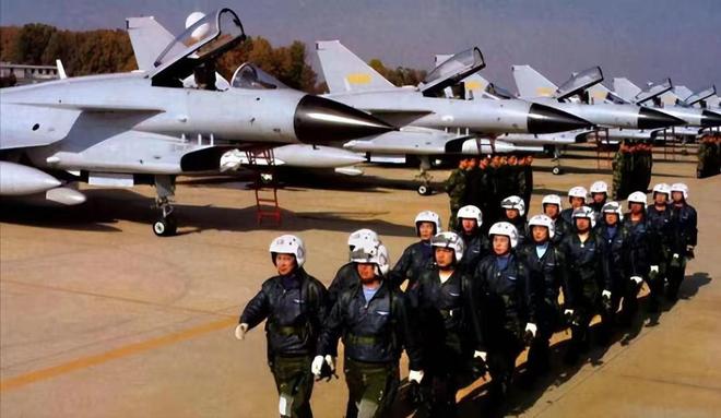 中国空军招飞网下载，探索空军飞行员的选拔与培养之路，中国空军招飞网下载，探索飞行员选拔与培养之路