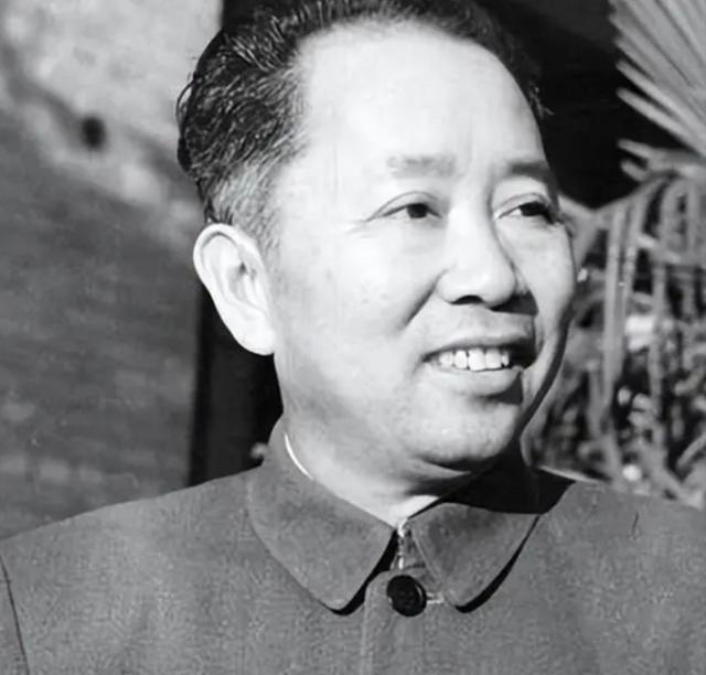 中国空军敬礼图片，展现军威与敬意，中国空军敬礼图片，展现军威与敬意，致敬英雄之师