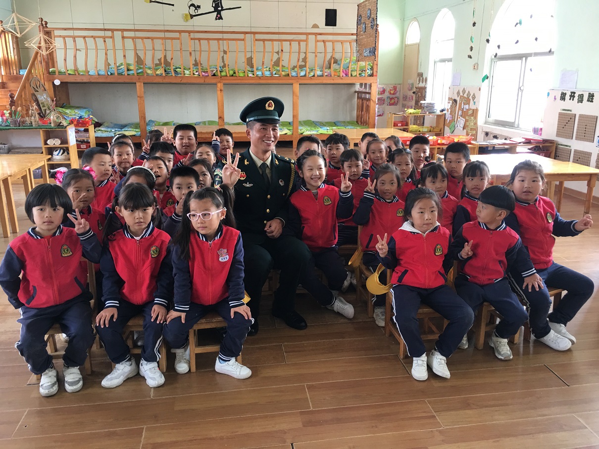 国庆大阅兵教案（大班），大班国庆大阅兵教案详解