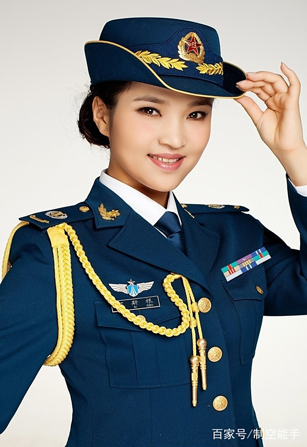 中国女兵谁最漂亮，美丽与英勇的完美结合，中国女兵的美丽与英勇，谁最耀眼？