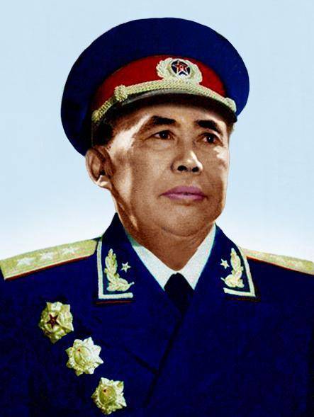 总司令与上将，军事体系中的权力与地位对比，军事体系中的权力对比，总司令与上将的地位差异