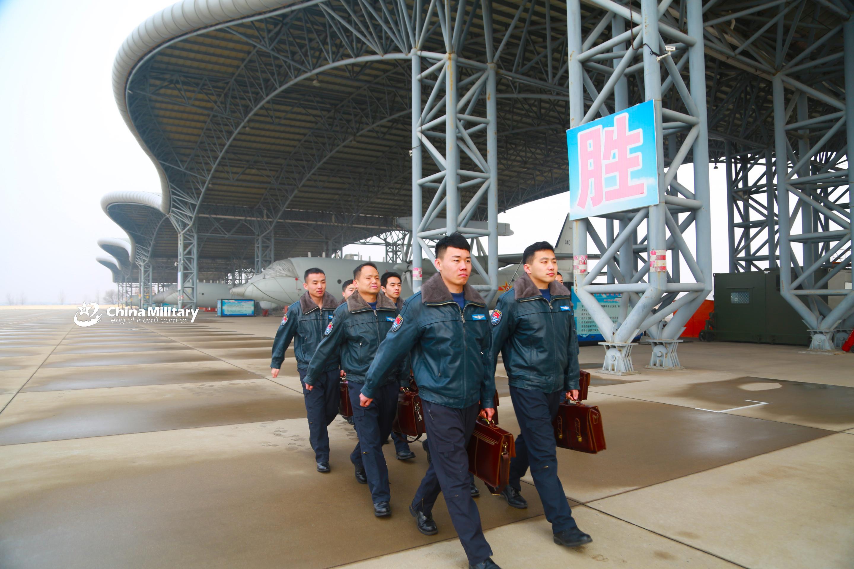 空警200预警机平台，技术前沿的空中守护者，空警200预警机平台，前沿技术铸就空中守护者