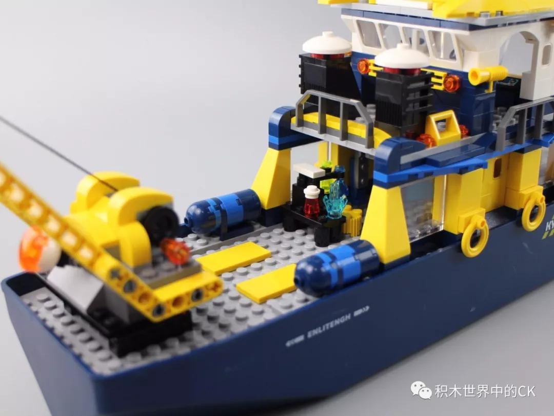 俄罗斯德尔塔级核潜艇，深海巨影，全球瞩目，俄罗斯德尔塔级核潜艇，深海巨影引全球瞩目