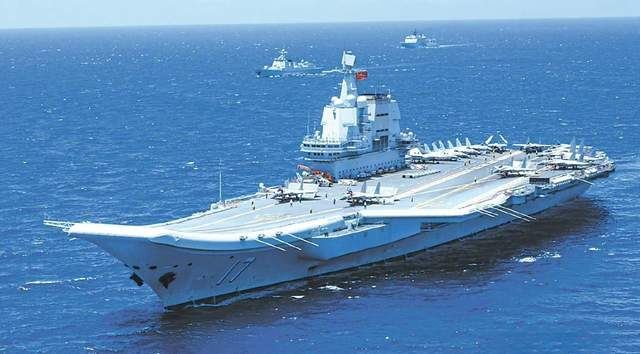 山东舰搭载36架歼-15，中国海军航空力量的崭新篇章，中国海军航空力量新篇章，山东舰搭载36架歼-15战机重磅亮相