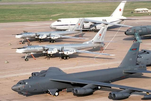 F-117攻击机的传奇与影响，F-117攻击机的传奇生涯与深远影响